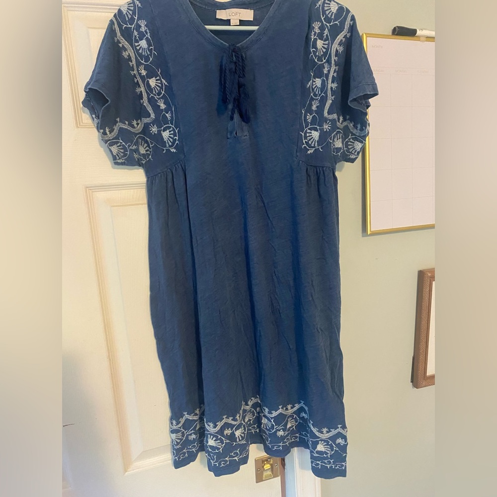 Blue embroidered dress with tie detail